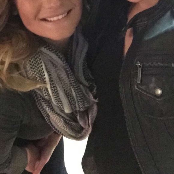 Leather Jacket - Picture 4 of 4